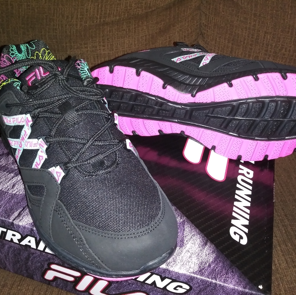 Women's FILA athletic shoes
